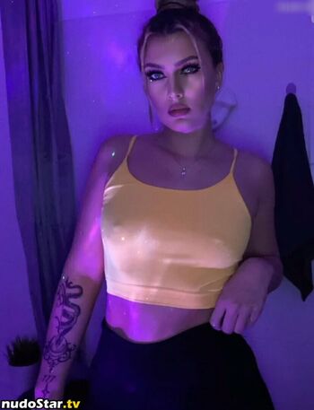 Queenmaison/ leaked private content