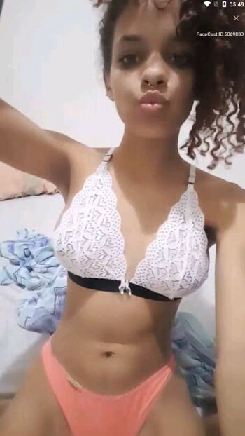 Helloimwifey leaked private content