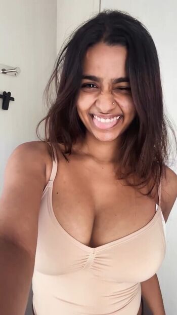 Suhana khan leaked private content