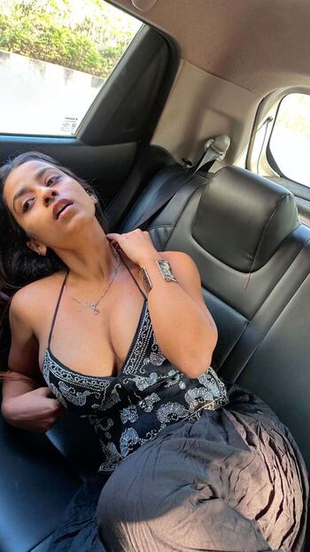 Suhana khan leaked private content