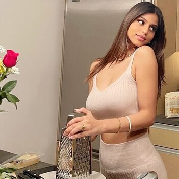 Suhana khan leaked private content