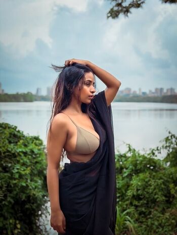 Suhana khan leaked private content