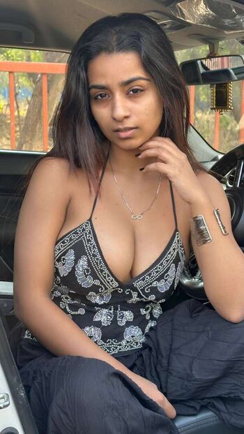 Suhana khan leaked private content