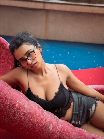 Suhana khan leaked private content