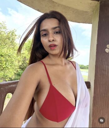 Suhana khan leaked private content