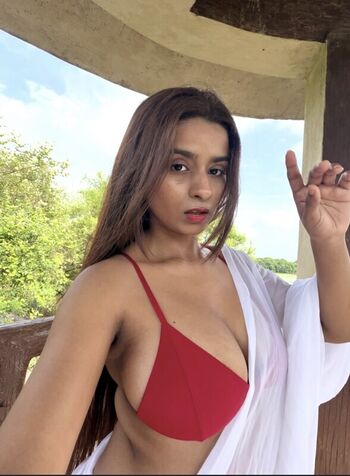 Suhana khan leaked private content
