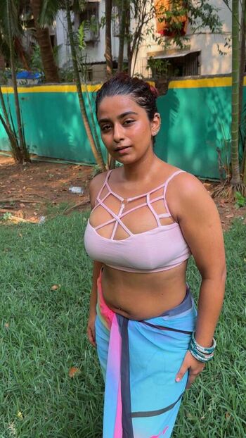 Suhana khan leaked private content