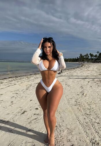 Renee rapp/ leaked private content