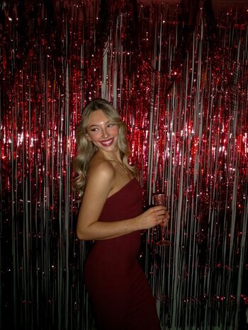 Taycarrow leaked private content