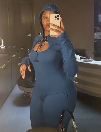 Emanovak/ leaked private content