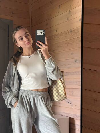 Julia logan/ leaked private content