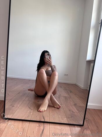 Haesicks / leaked private content