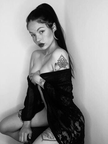 Mariannacruzz/ leaked private content