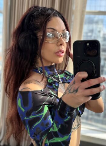 Wavy brin leaked private content