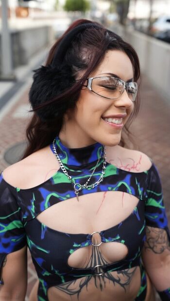 Wavy brin leaked private content