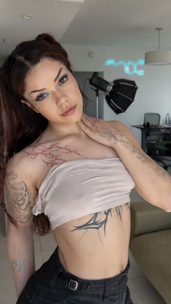 Wavy brin leaked private content