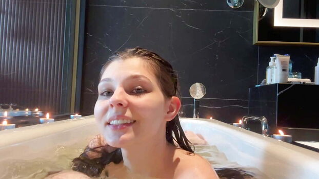 Blvckchxrry leaked private content
