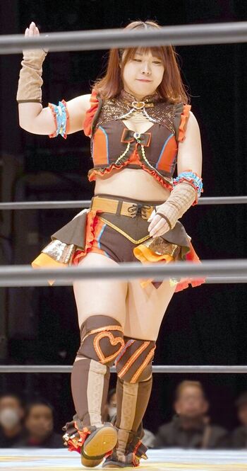 Jin baek/ leaked private content