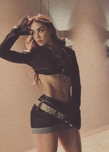 Gigi gorgeous/ leaked private content