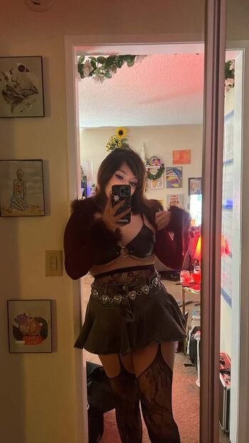 Yellowspoongirl leaked private content