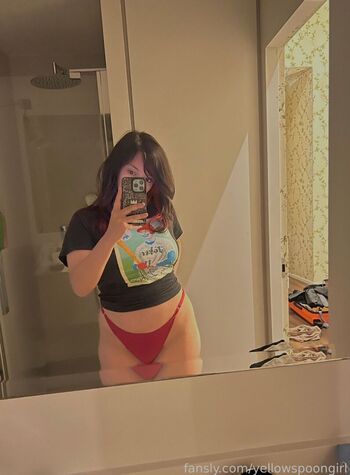 Yellowspoongirl leaked private content