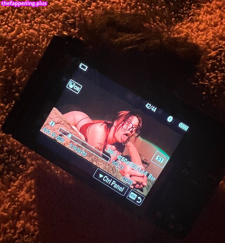 Xninjae page leaked private content