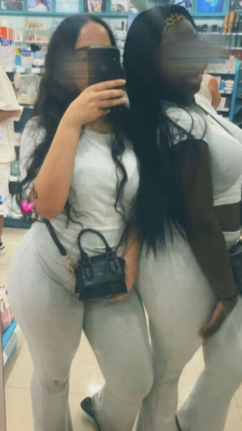Zahra leaked private content