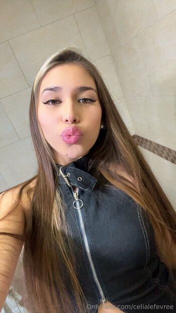 Jellofangs/ leaked private content