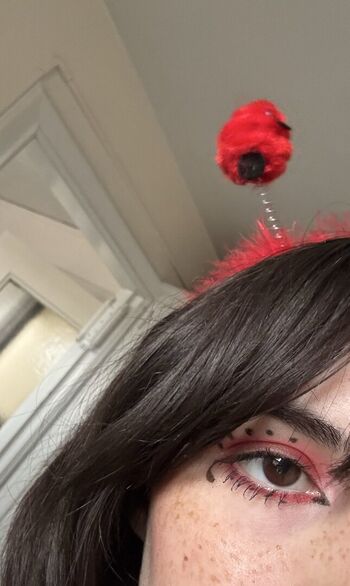 Momorianyan/ leaked private content