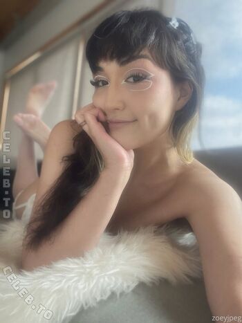 Momorianyan/ leaked private content